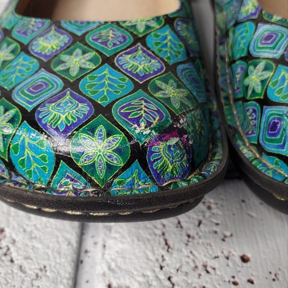 Alegria Paloma Gold Leaf - Picture 8 of 8